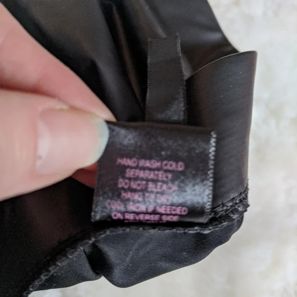 Faux Leather look high waisted swing skirt black small baddie aesthetic - Picture 5 of 7